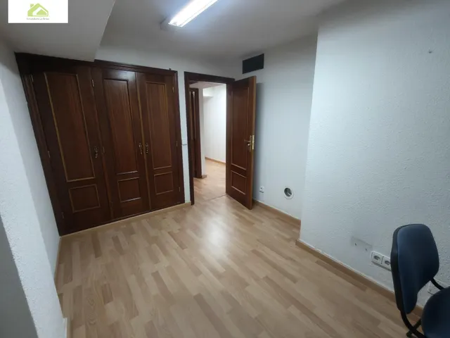 OFICINA EN VENTA EN ZONA DE LA MARINA — 6