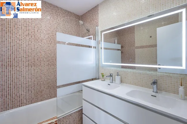 Piso con terraza en Albolote — 23