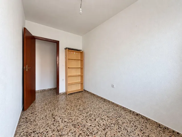 Piso a la venta en Meliana — 28
