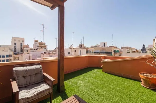 ÁTICO DE 3 habitaciones, 2 BAÑOS EN CORAZÓN DE JESÚS