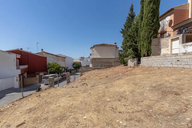 TERRENO URBANO EN VENTA EN HUETOR VEGA – 284 m2 — 7