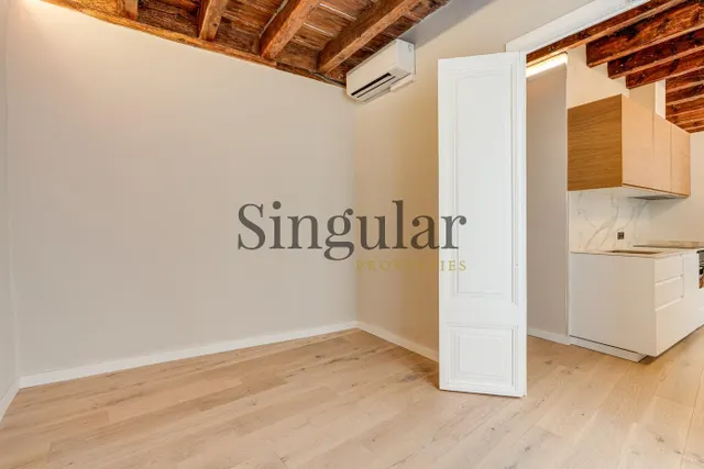Piso reformado en el corazón del Barrio Gótico de Barcelona — 23