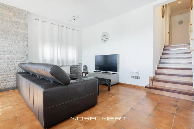 CASA A  NOSTRA SENYORA DE LOURDES — 8