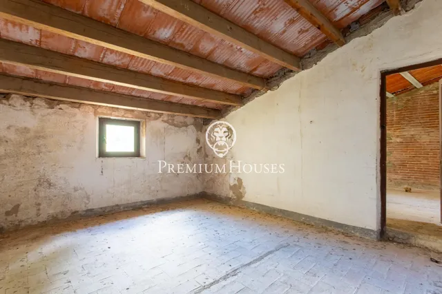 Masía con privacidad real y potencial de proyecto en el corazón del Montnegre — 19