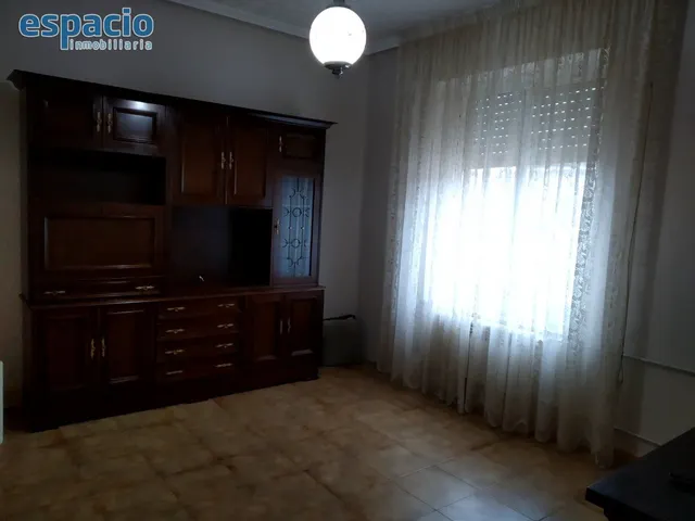 VENTA DE PISO LUMINOSO EN ZONA CENTRO — 7