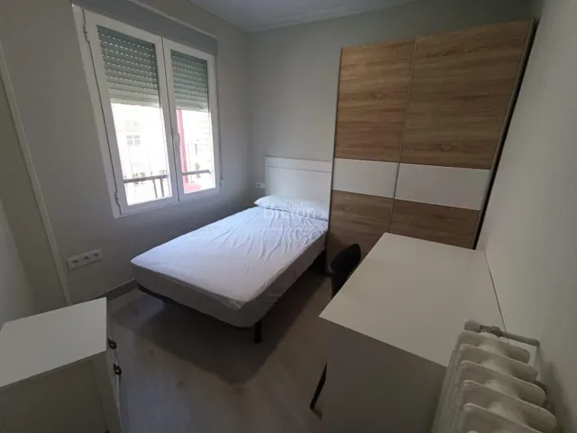 Bonito piso a estrenar reformado y amueblado para estudiantes y jovenes trabajadores. — 21