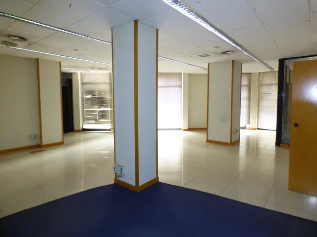 Local comercial esquinero en la zona de Poble Nou — 10