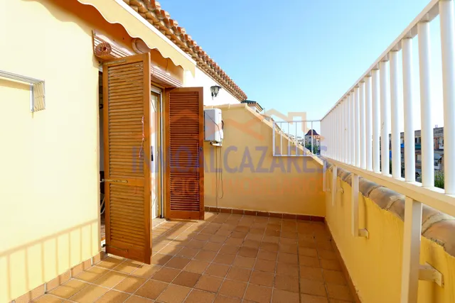 Triplex de 4 habitaciones, 3 baños, jardin y solarium. a solo 450 m del mar, los narejos, los alcazares, Murcia — 28