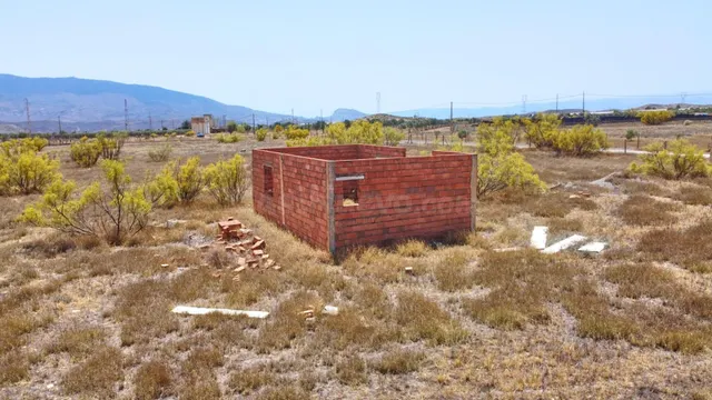 Cortijo con proyecto de construcción para terminar - foto 4