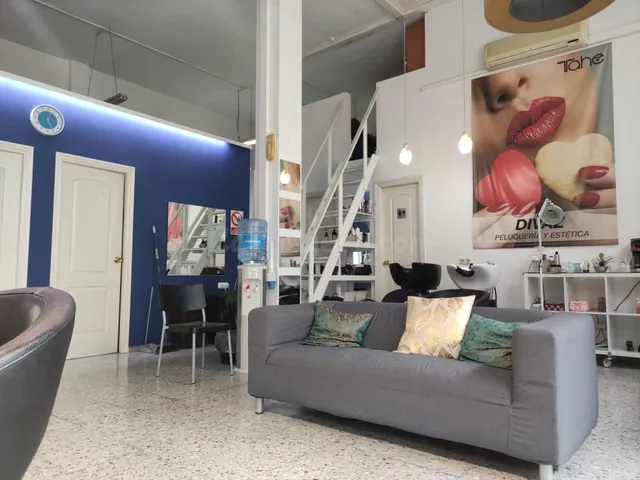 💇‍♀️✨ ¡Oportunidad única de traspaso! Peluquería en funciona - foto 2
