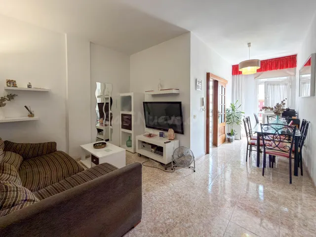 PISO EN GÜÍMAR - UNA OPORTUNIDAD PARA VIVIR O INVERTIR - foto 2