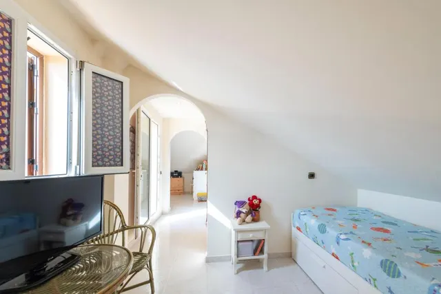 DOS CHALETS  A 100 METROS DE LA PLAYA, RINCON DE LA VICTORIA — 55