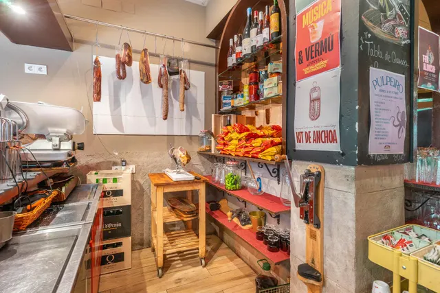 Oportunidad de Traspaso: Bar Restaurante en Funcionamiento en Oviedo — 20