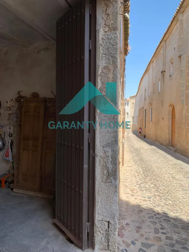 🏡 SE VENDE CASA – ZONA CASCO ANTIGUO, CÁCERES - foto 4