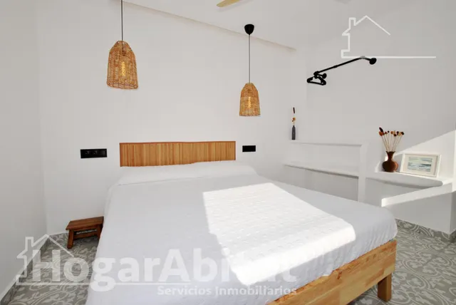 Casa seminueva y esquinera con terraza cerca de la playa — 39