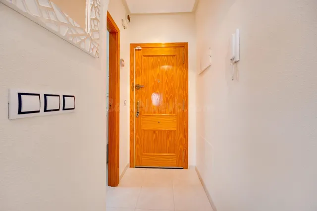 Venta de Apartamento 2 dormitorios zona Habaneras,piscina comunitaria en Torrevieja. — 5