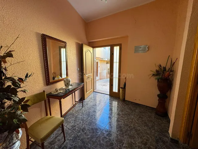 CASA CON EXCELENTES VISTAS EN EL CASCO ANTIGUO DE LLIRIA — 3
