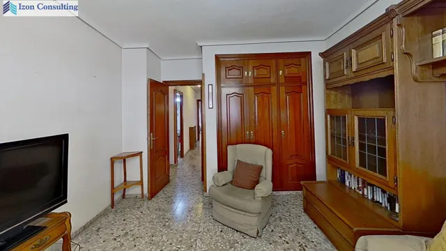 amplia vivienda con vistas al Altozano y plaza de garaje — 7