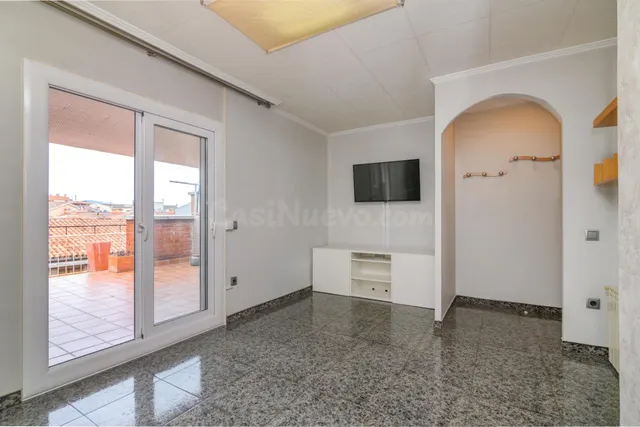 Ático con gran terraza - foto 5