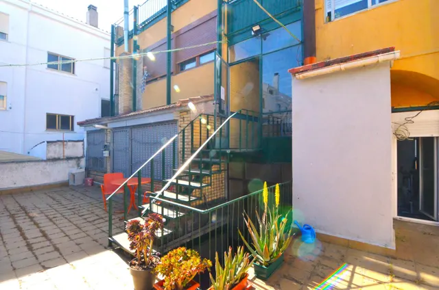 Urbis te ofrece un piso y estudio en venta en zona Salas Bajas, Salamanca. — 11
