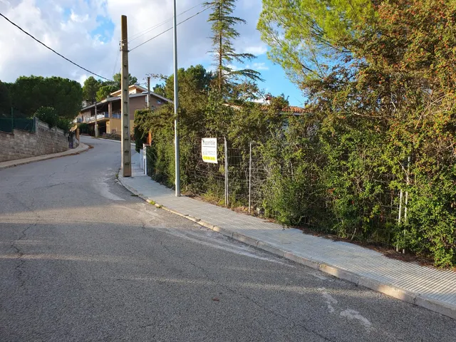 SOLAR EN VENDA AL POBLE DE CARME — 2