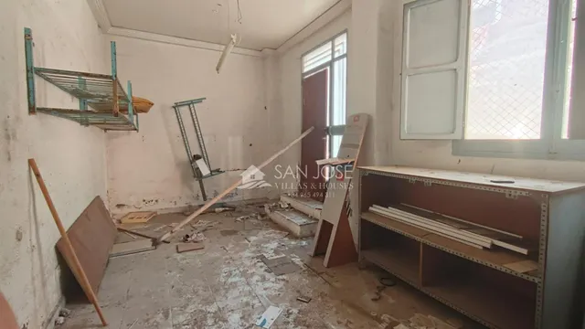 VENTA DE LOCAL PARA REFORMAR EN ASPE — 3