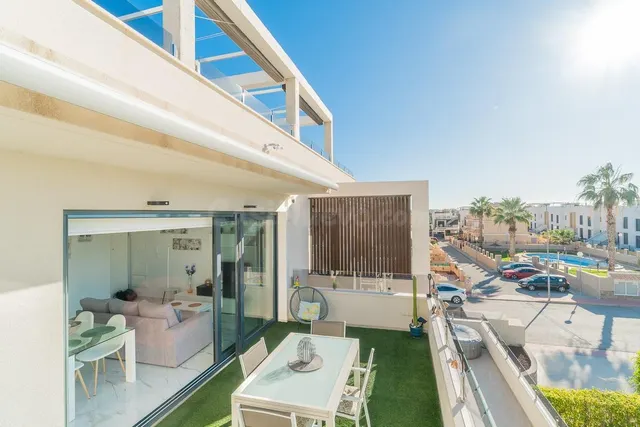 Atico con solarium en Orihuela Costa