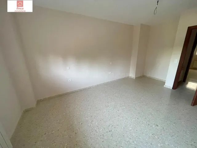 ALQUILER PISO EN BADAJOZ, DETRAS HOSPITAL UNIVERSITARIO, PIS - foto 4