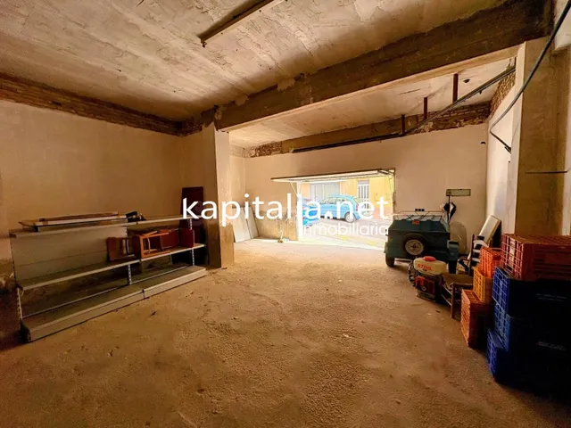 PLANTA BAJA DIAFANA IDEAL PARA CONVERTIR EN VIVENDA A LA VEN - foto 3