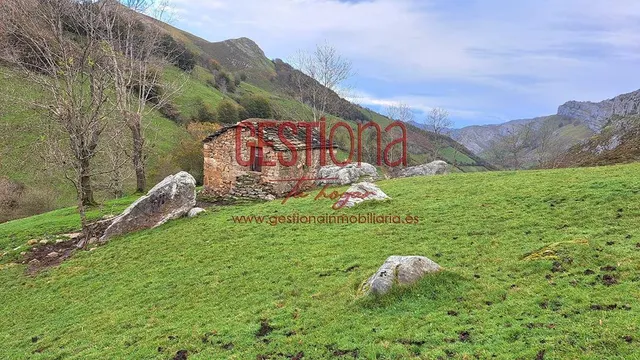 CABAÑA DE PIEDRA EN SOBA. VALDICCON — 27