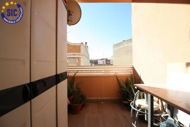 AMPLIA VIVIENDA REFORMADA DE 4 habitaciones CON ASCENSOR EN TORRENT — 28