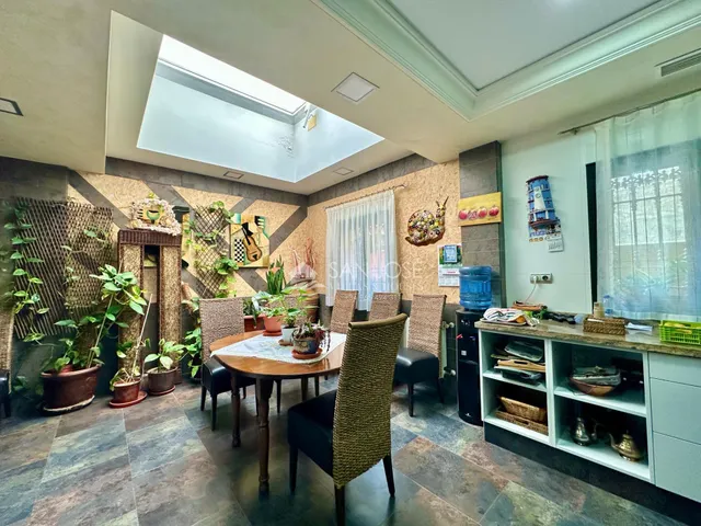 SE VENDE CASA EN MUY BUEN ESTADO EN EL CENTRO DE ASPE — 48