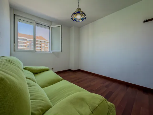 Piso con terraza a la venta en Fernando de Los Rios. — 17