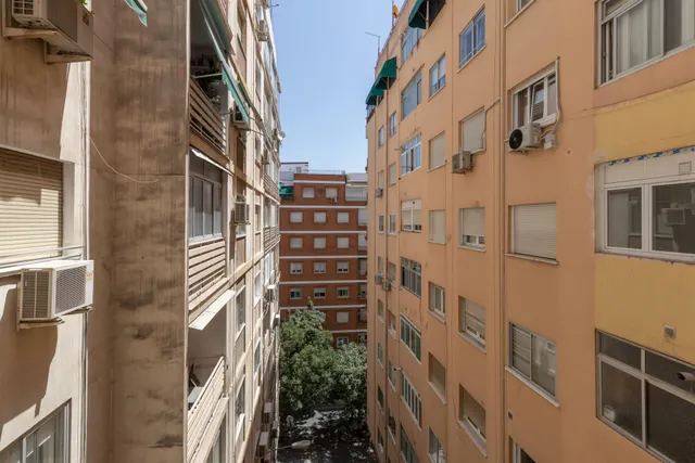 Amplio piso en Pedro Antonio de Alarcón — 22