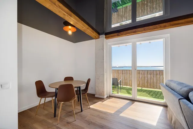 PRECIOSO APARTAMENTO TOTALMENTE REFORMADO CON VISTAS FRONTALES AL MAR — 7