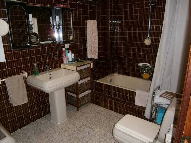 VENTA CHALET ZONA SAN FRONTIS-CARRASCAL, 6 habitaciones, TRES BAÑOS, PISCINA, GRAN PARCELA — 26