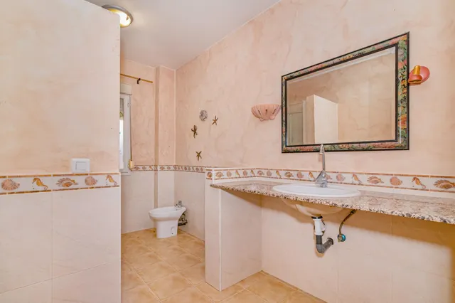 ¡Impresionante Chalet en Lachar con Piscina y Amplios Espacios! ✨ — 36