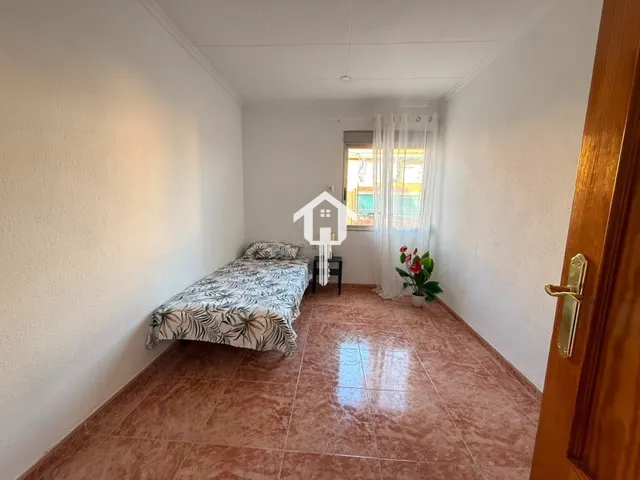 Dúplex reformado de 3 habitaciones con terraza en zona virgen del remedio de Alicante — 12
