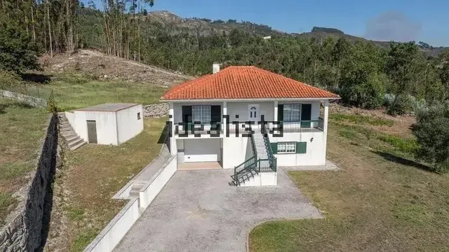 Chalet 3 habitaciones 231m² en venta - Calvos e Frades