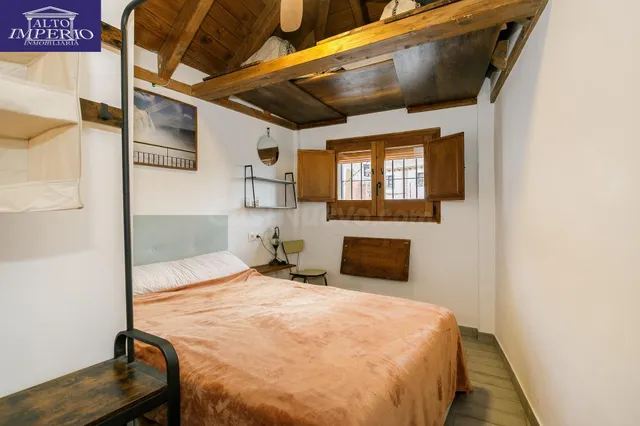 Casa unifamiliar reformada. — 4