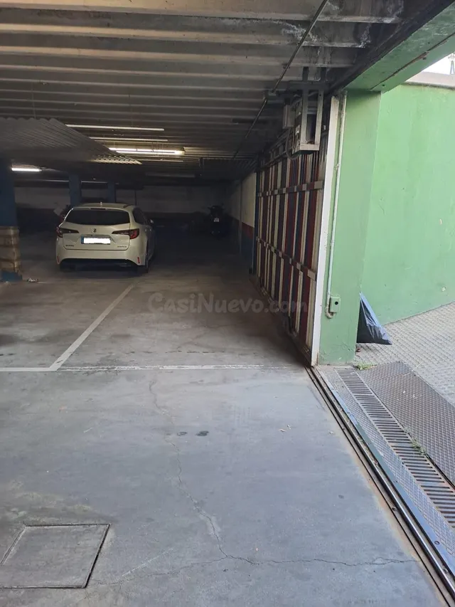 Plaza de garaje en alquiler en Calle Los Trigales - foto 5