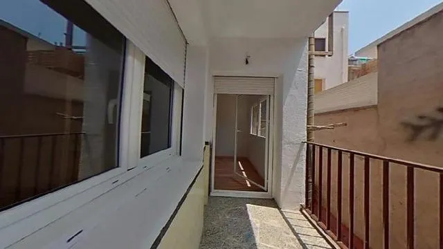 CASA EN VENTA OKUPADA EN C/ JOTA — 13
