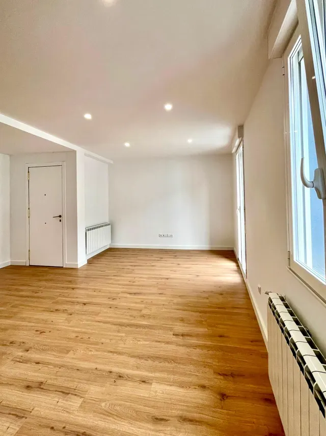 Apartamento en Venta 2 habitaciones y 2 baños - Centro de Orense y campus universitario — 2