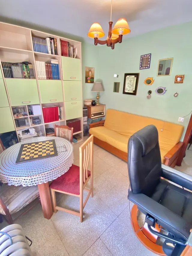 Piso 4 habitaciones 126m² en venta - Av. Barcelona - Viñuela - Rescatado — 28