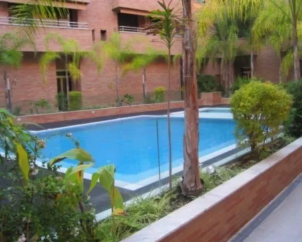 Luminoso piso de 3 dormitorios con terraza y piscina — 18