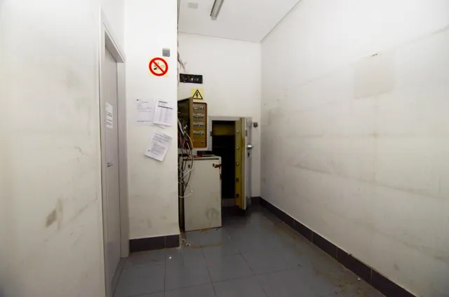 Urbis te ofrece un local en alquiler en zona Centro, Salamanca. — 28