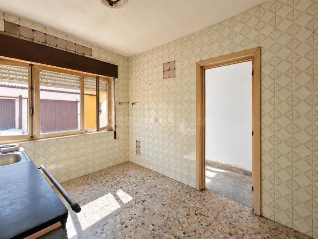 CASA DE PIEDRA CON CORRALADA ORIENTADA AL SUR EN TOPORIAS. - foto 5