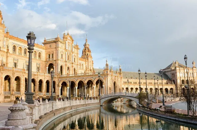 GRAN OFICINA DISPONIBLE LOS BERMEJALES - foto 3