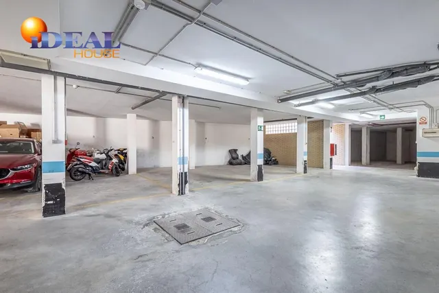 PISO CON GARAJE JUNTO AL METRO EN CHURRIANA — 21