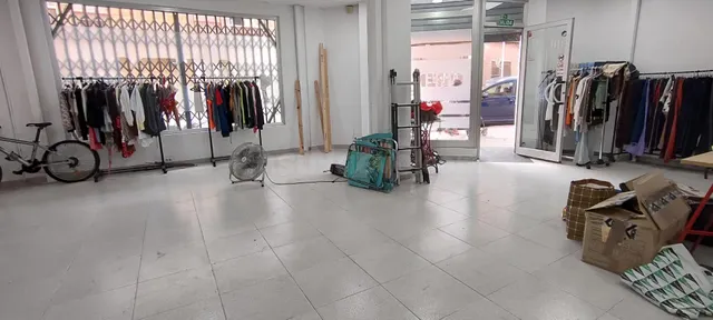 Local amplio y en perfecto estado — 3